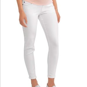 White maternity jeans